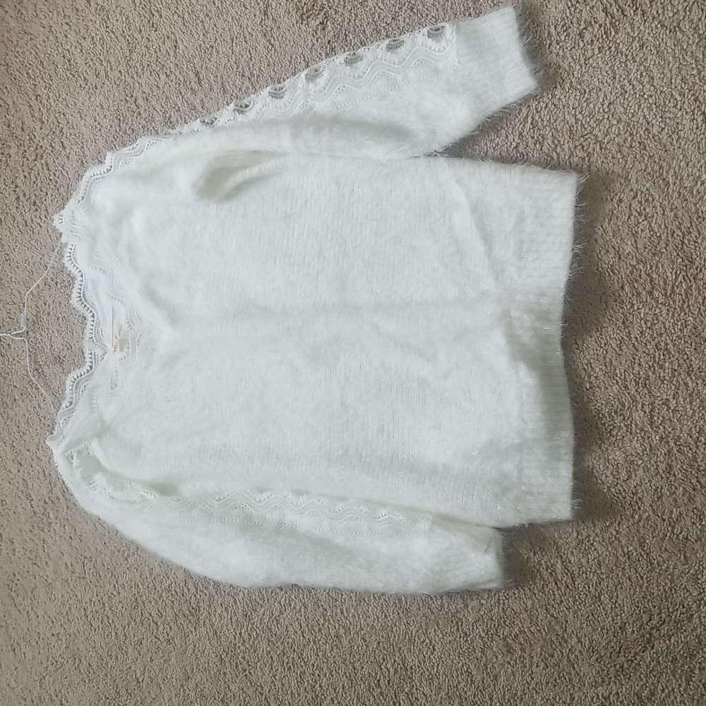 Mazik white sweater